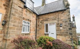 4 Maypole Green